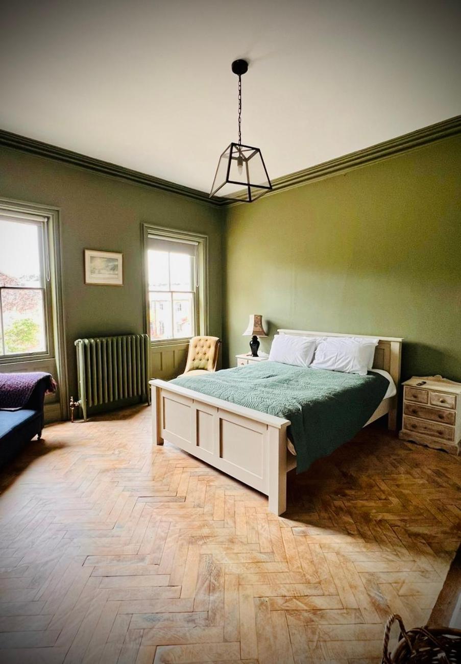 Llanerchydol Hall Suites 威尔斯浦 外观 照片