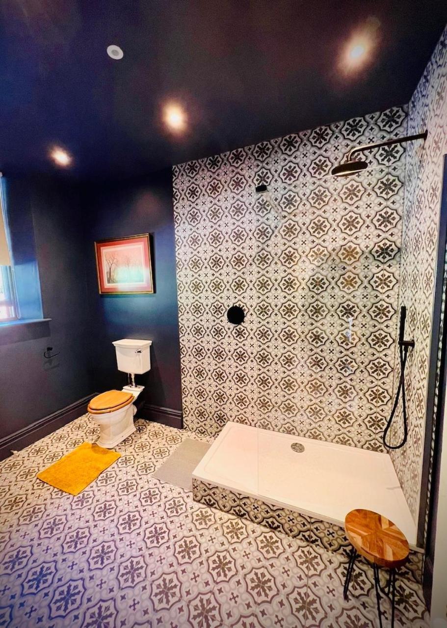 Llanerchydol Hall Suites 威尔斯浦 外观 照片